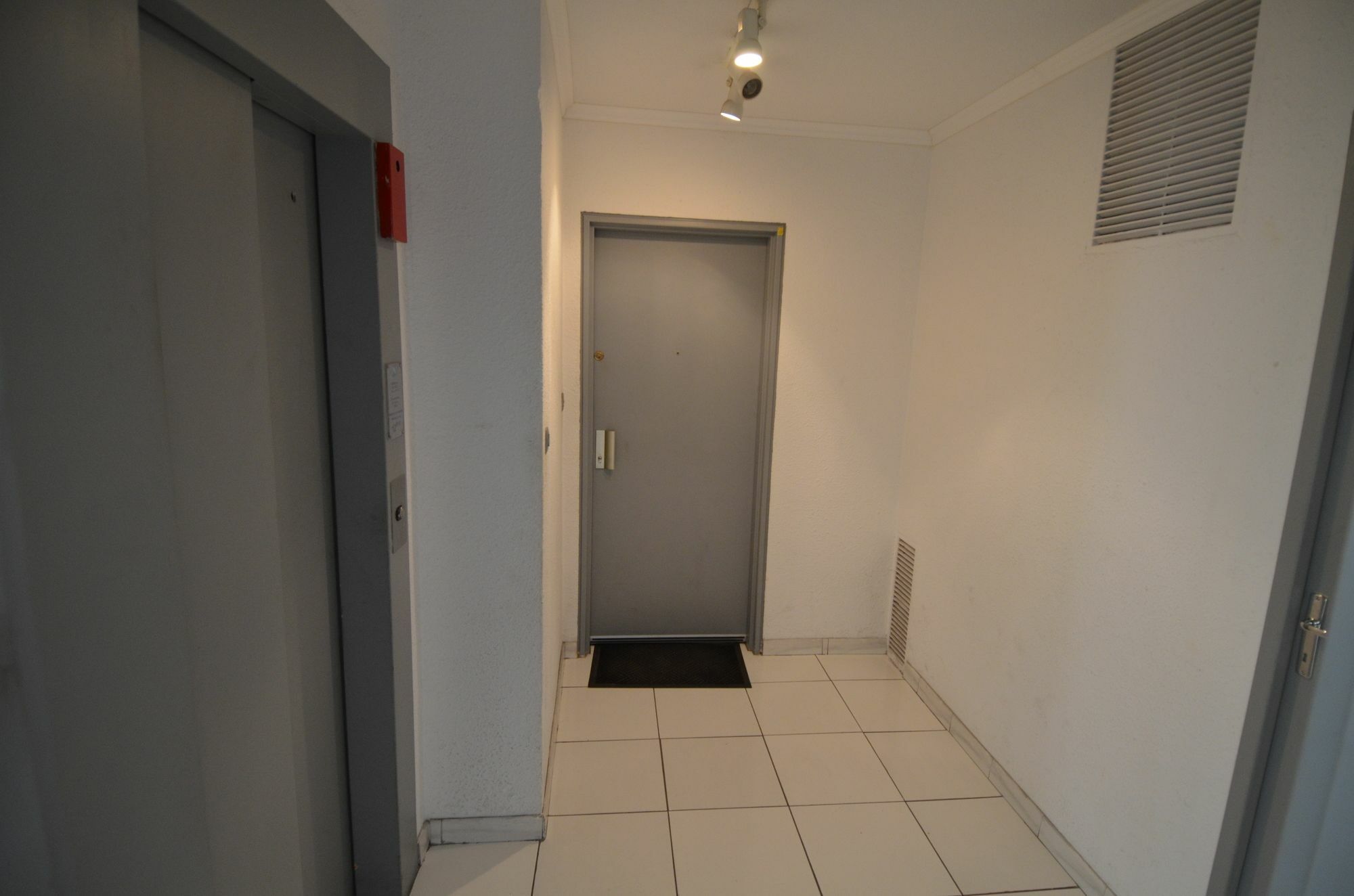 Appartement Rooftop 8 Personnes Grande Terrasse Avec Parking Quartier Aeroport Nice Ngoại thất bức ảnh